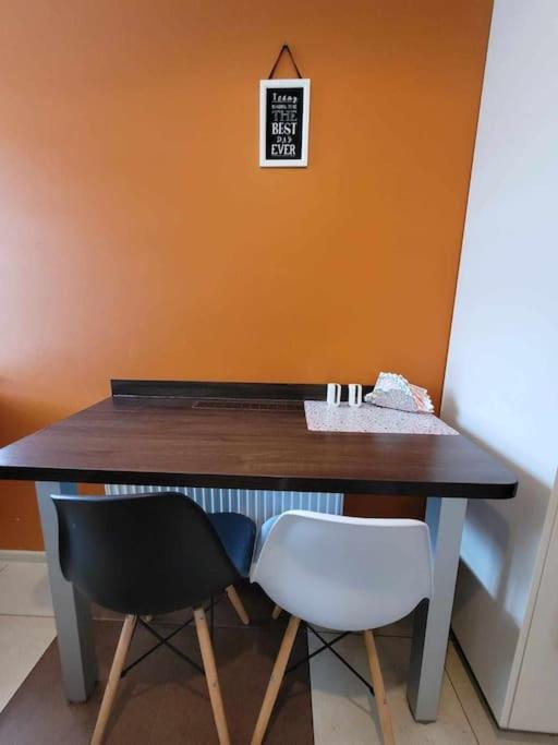 Dark Chocolate 4 Persons Down Town Apartment Krakau